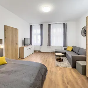 Lukas 1 , Karlsbad Tschechische Republik